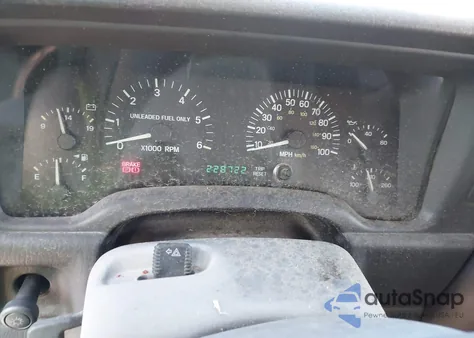 1999 Jeep Cherokee Classic/Sport из США, поврежденный, VIN 1J4FF68SXXL677013